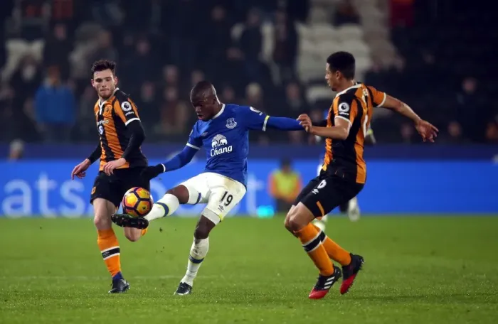 Framed Print : Premier League - Hull City v Everton - KCOM Stadium Framed Print : Premier League - Hull City v Everton - KCOM Stadium