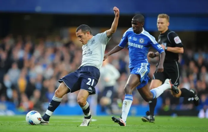 Framed Print : Ramires Watches as Osman Shoots: A Tense Moment in the Chelsea vs. Everton Barclays Premier League Match (15 October 2011, Stamford Bridge) Framed Print : Ramires Watches as Osman Shoots: A Tense Moment in the Chelsea vs. Everton Barclays Premier League Match (15 October 2011, Stamford Bridge)