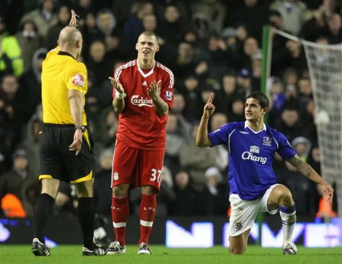 : The Red-Blue Clash: Liverpool vs. Everton - Season 08-09 : The Red-Blue Clash: Liverpool vs. Everton - Season 08-09