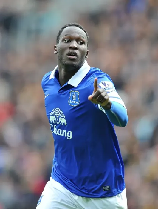Framed Print : Romelu Lukaku Scores Everton's Second Goal Against Hull City (11-05-2014, KC Stadium) Framed Print : Romelu Lukaku Scores Everton's Second Goal Against Hull City (11-05-2014, KC Stadium)
