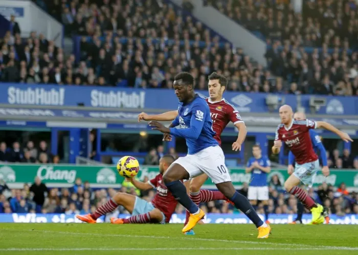 Framed Print : Romelu Lukaku Scores the Opener: Everton vs. West Ham United, Barclays Premier League - Goodison Park Framed Print : Romelu Lukaku Scores the Opener: Everton vs. West Ham United, Barclays Premier League - Goodison Park