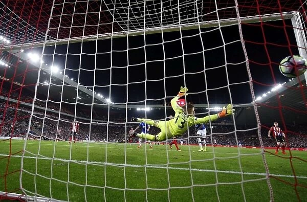 Romelu Lukaku Scores Opening Goal: Everton at Sunderland's Stadium of Light (Premier League)
