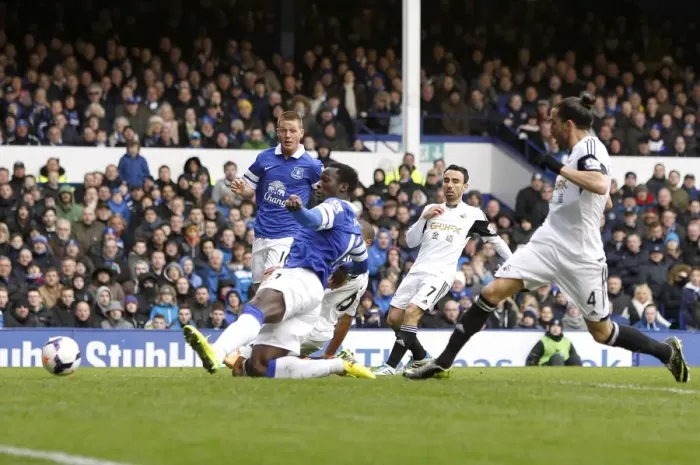 Framed Print : Romelu Lukaku Scores His Second: Everton's Thrilling 3-2 Comeback Against Swansea City (22-03-2014)
