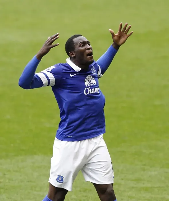 Framed Print : Romelu Lukaku's Double Strike: Everton's Glorious 3-0 Victory Over Arsenal (Barclays Premier League, Goodison Park, 06-04-2014)