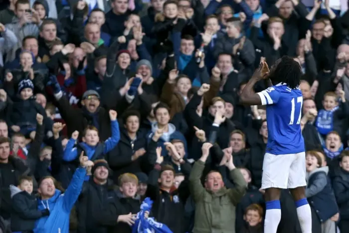 Framed Print : Romelu Lukaku's Emotional Goal Celebration: A Heartfelt Kiss to Everton Fans Framed Print : Romelu Lukaku's Emotional Goal Celebration: A Heartfelt Kiss to Everton Fans