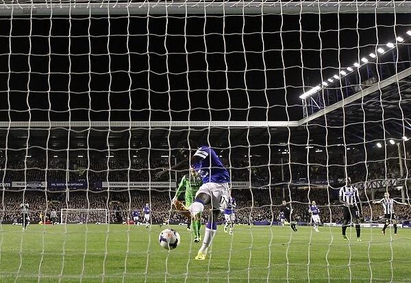 Romelu Lukaku's Hat-Trick: Thrilling 3-2 Everton Victory Over Newcastle United (30-09-2013, Goodison Park)