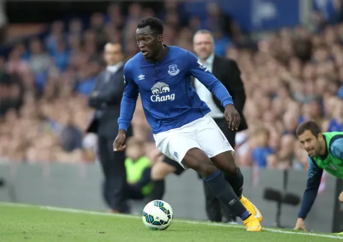 Framed Print : Romelu Lukaku's Thrilling Performance: Everton vs Aston Villa, Premier League - Goodison Park