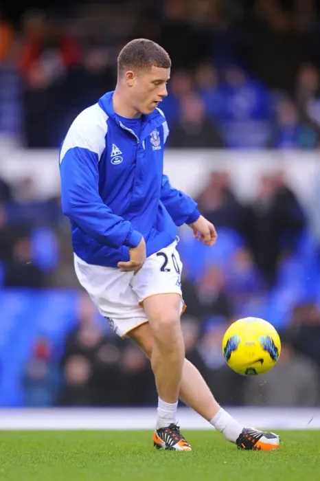 Framed Print : Ross Barkley in Action: Everton vs Stoke City, Premier League Rivalry (4 December 2011, Goodison Park) Framed Print : Ross Barkley in Action: Everton vs Stoke City, Premier League Rivalry (4 December 2011, Goodison Park)