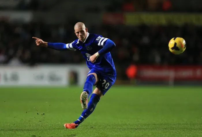 Framed Print : Ross Barkley Scores Everton's Second Goal Against Swansea City (December 22, 2013) Framed Print : Ross Barkley Scores Everton's Second Goal Against Swansea City (December 22, 2013)