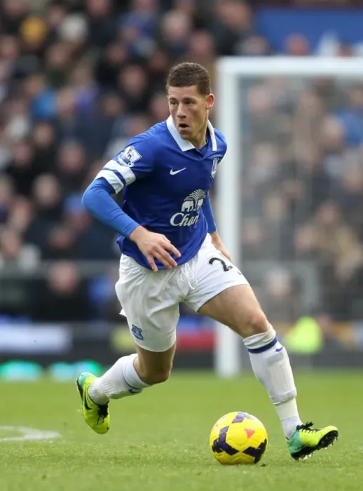 Framed Print : Ross Barkley's Epic Performance: Thrilling 3-3 Draw between Everton and Liverpool (23-11-2013, Goodison Park) Framed Print : Ross Barkley's Epic Performance: Thrilling 3-3 Draw between Everton and Liverpool (23-11-2013, Goodison Park)