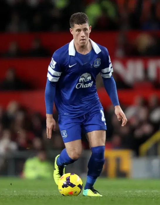 Framed Print : Ross Barkley's Stunner: Everton's 1-0 Upset at Old Trafford (Manchester United vs Everton, Barclays Premier League, 4-12-2013) Framed Print : Ross Barkley's Stunner: Everton's 1-0 Upset at Old Trafford (Manchester United vs Everton, Barclays Premier League, 4-12-2013)
