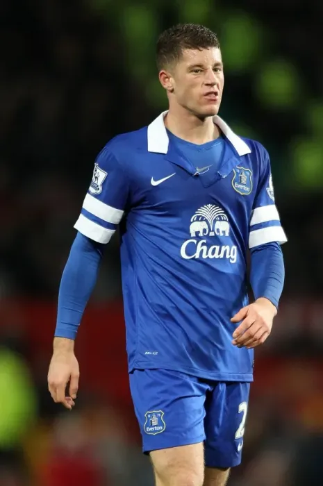 Framed Print : Ross Barkley's Stunner: Everton's Shock 1-0 Win at Old Trafford (December 4, 2013) Framed Print : Ross Barkley's Stunner: Everton's Shock 1-0 Win at Old Trafford (December 4, 2013)
