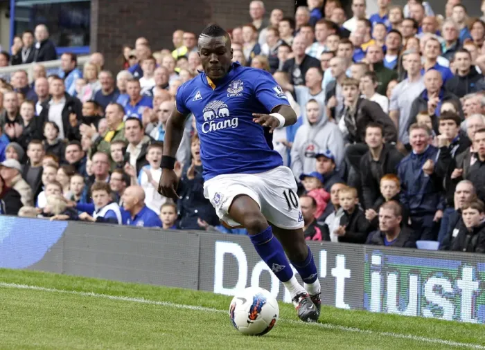 Framed Print : Royston Drente's Debut: Everton vs. Aston Villa, Barclays Premier League, Goodison Park (10 September 2011) Framed Print : Royston Drente's Debut: Everton vs. Aston Villa, Barclays Premier League, Goodison Park (10 September 2011)