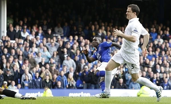 Royston Drenthe's Hat-Trick: Everton's Triumph Over Wigan Athletic in the Barclays Premier League (17 September 2011)