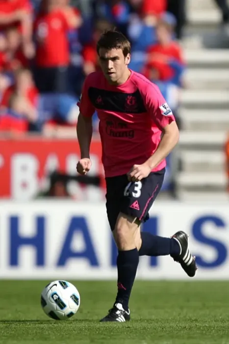 Framed Print : Seamus Coleman in Action: Everton vs. Wigan Athletic, Barclays Premier League (30 April 2011) Framed Print : Seamus Coleman in Action: Everton vs. Wigan Athletic, Barclays Premier League (30 April 2011)
