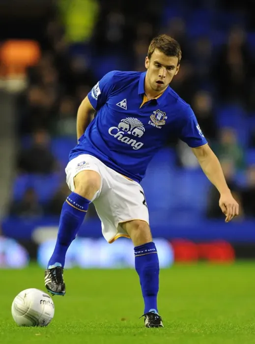 Framed Print : Seamus Coleman in Action: Everton vs. West Bromwich Albion (Carling Cup Round 3, 2011) Framed Print : Seamus Coleman in Action: Everton vs. West Bromwich Albion (Carling Cup Round 3, 2011)