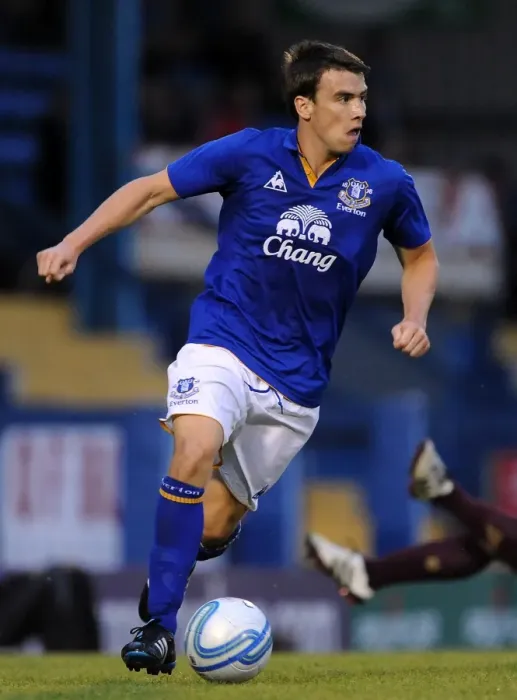 Framed Print : Seamus Coleman in Action: Everton's Thrilling Pre-Season Debut at Bury (15 July 2011) Framed Print : Seamus Coleman in Action: Everton's Thrilling Pre-Season Debut at Bury (15 July 2011)