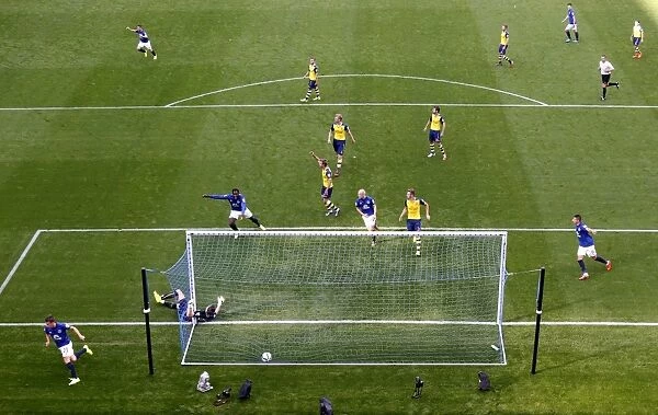 Seamus Coleman Scores the Opener: Everton's Thrilling Victory over Arsenal at Goodison Park, Premier League 2014