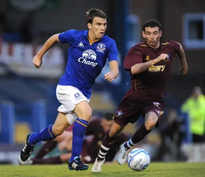 Framed Print : Seamus Coleman vs. David Worrall: Everton's Pre-Season Battle at Bury's Gigg Lane (15 July 2011) Framed Print : Seamus Coleman vs. David Worrall: Everton's Pre-Season Battle at Bury's Gigg Lane (15 July 2011)