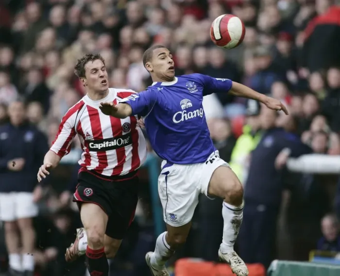Framed Print : Sheffield United v Everton - James Vaughan in action against Phil Jagielka Framed Print : Sheffield United v Everton - James Vaughan in action against Phil Jagielka