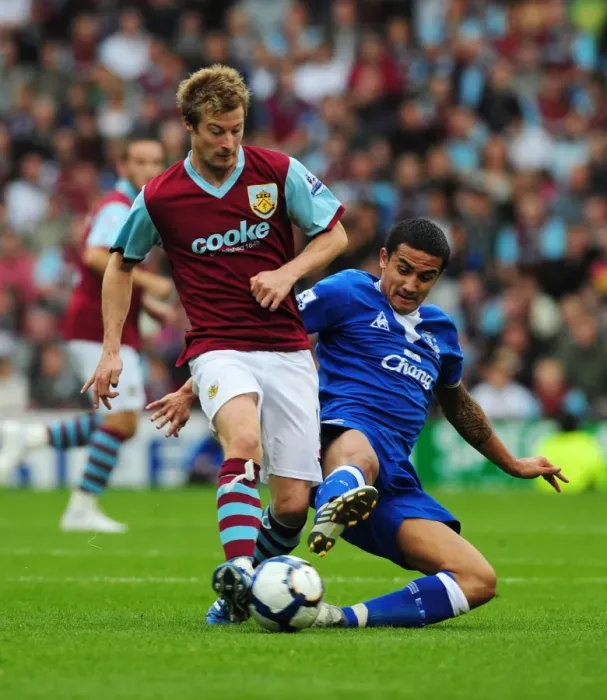 Framed Print : Soccer - Barclays Premier League - Burnley v Everton - Turf Moor Framed Print : Soccer - Barclays Premier League - Burnley v Everton - Turf Moor