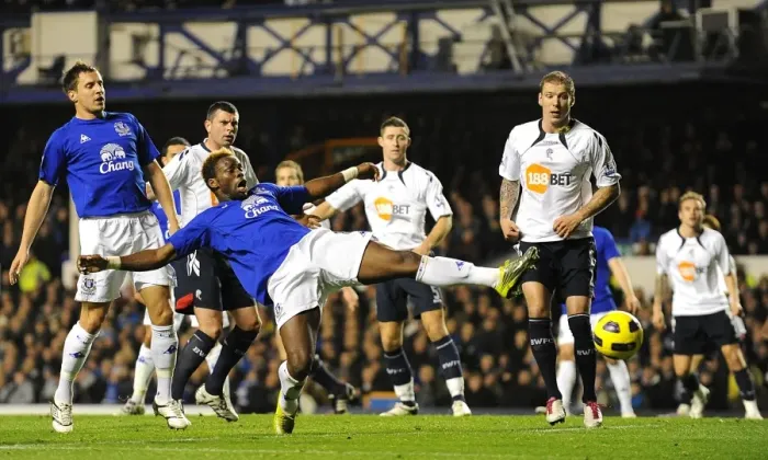 Framed Print : Soccer - Barclays Premier League - Everton v Bolton Wanderers - Goodison Park Framed Print : Soccer - Barclays Premier League - Everton v Bolton Wanderers - Goodison Park