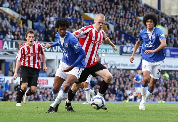 Framed Print : Soccer - Barclays Premier League - Everton v Stoke City - Goodison Park Framed Print : Soccer - Barclays Premier League - Everton v Stoke City - Goodison Park
