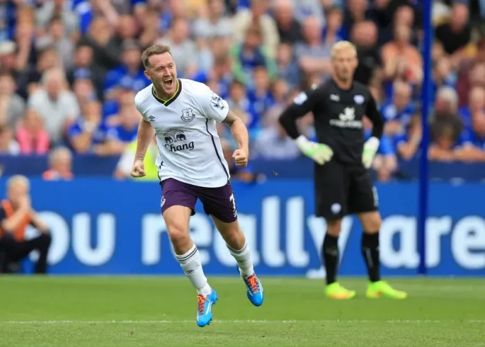 Framed Print : Soccer - Barclays Premier League - Leicester City v Everton - King Power Stadium Framed Print : Soccer - Barclays Premier League - Leicester City v Everton - King Power Stadium