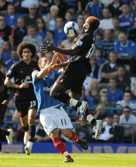 Framed Print : Soccer - Barclays Premier League - Portsmouth v Everton - Fratton Park Framed Print : Soccer - Barclays Premier League - Portsmouth v Everton - Fratton Park