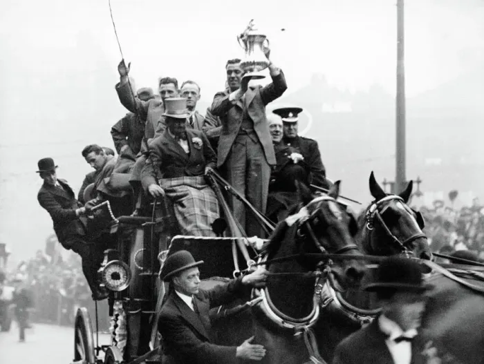 Framed Print : Soccer - FA Cup - Everton Winners Parade - Liverpool - 1933