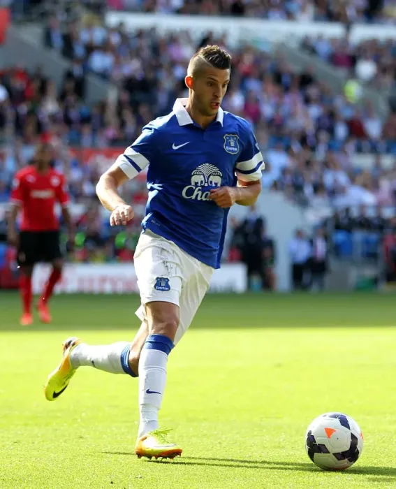 Framed Print : Stalemate at Cardiff City Stadium: Kevin Mirallas Leads Everton's Determined Performance (Barclays Premier League: Cardiff City vs. Everton, 31-08-2013) Framed Print : Stalemate at Cardiff City Stadium: Kevin Mirallas Leads Everton's Determined Performance (Barclays Premier League: Cardiff City vs. Everton, 31-08-2013)