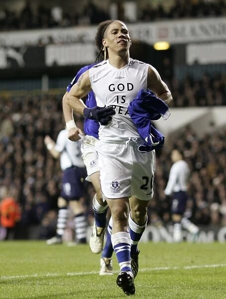 Steven Pienaar Scores First Goal for Everton Against Tottenham Hotspur in Premier League (November 2008)