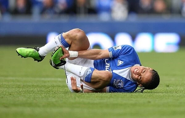 Steven Pienaar's Heartbreaking Injury: Everton FC vs Portsmouth, Barclays Premier League, Goodison Park