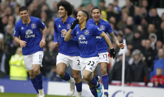 Framed Print : Steven Pienaar's Stunning Goal: Everton's Thrilling Opener Against Chelsea (11 February 2012) Framed Print : Steven Pienaar's Stunning Goal: Everton's Thrilling Opener Against Chelsea (11 February 2012)