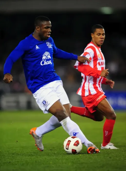 Framed Print : Three Strikers in Action: Victor Anichebe for Everton and Alex Terra for Melbourne Hearts Framed Print : Three Strikers in Action: Victor Anichebe for Everton and Alex Terra for Melbourne Hearts