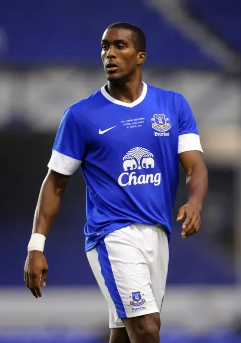Framed Print : Sylvain Distin in Action: Everton FC vs AEK Athens - Pre-Season Friendly at Goodison Park Framed Print : Sylvain Distin in Action: Everton FC vs AEK Athens - Pre-Season Friendly at Goodison Park