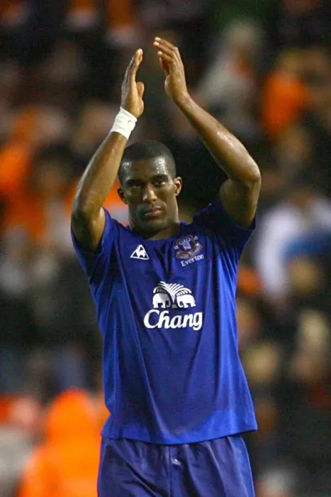 Framed Print : Sylvain Distin vs. Blackpool: Everton's Defender Faces Off in Barclays Premier League Match (November 6, 2010)