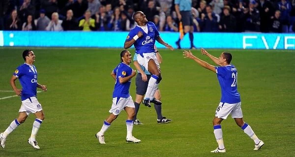 Sylvain Distin's Europa League Heroics: Everton's Unforgettable 2-0 Victory Over AEK Athens (#EFC #UEFA)