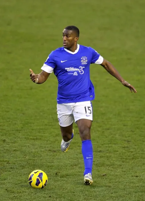 Framed Print : Sylvain Distin's Unforgettable Performance: Everton's Thrilling 3-3 Draw Against Aston Villa (02-02-2013)