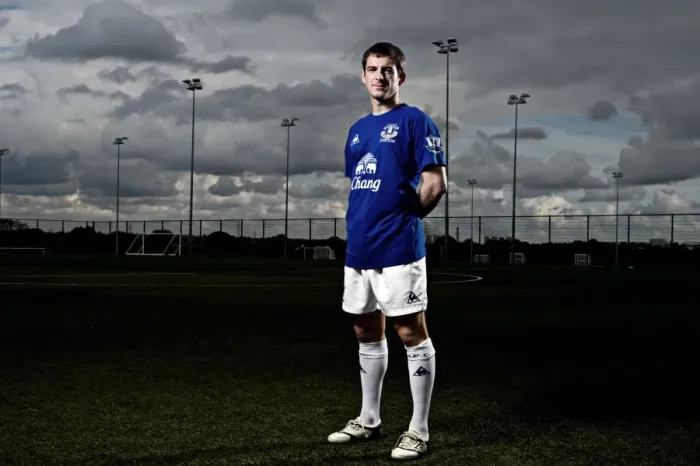 Framed Print : Tenacious Defender: Leighton Baines of Everton Football Club Framed Print : Tenacious Defender: Leighton Baines of Everton Football Club