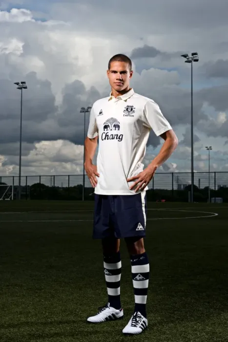 Framed Print : Tenacious Midfielder: Jack Rodwell of Everton FC