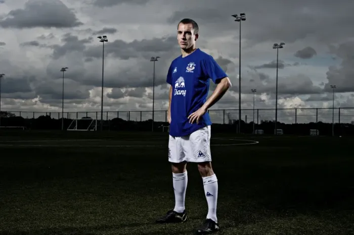 Framed Print : Tenacious Midfielder: Leon Osman's Unyielding Spirit in Everton Football Club Framed Print : Tenacious Midfielder: Leon Osman's Unyielding Spirit in Everton Football Club