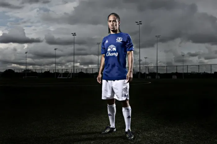 Framed Print : Tenacious Midfielder: Steven Pienaar of Everton Football Club Framed Print : Tenacious Midfielder: Steven Pienaar of Everton Football Club