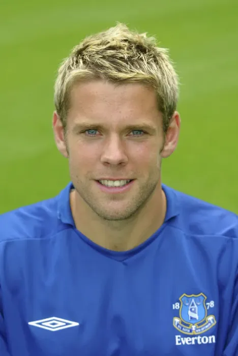 Framed Print : Tenacious Striker: James Beattie of Everton Football Club