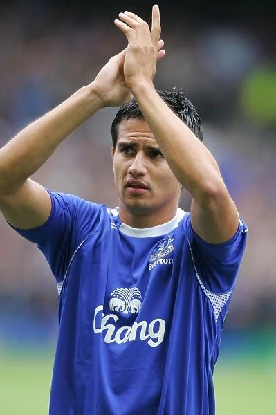 Tim Cahill applauds the crowd before the game Mandatory Credit