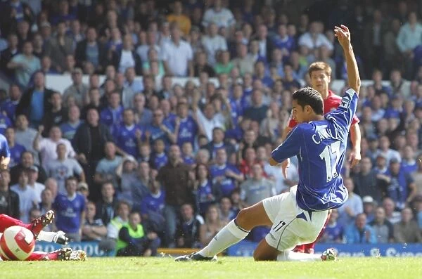 Tim Cahill nets Everton's opener