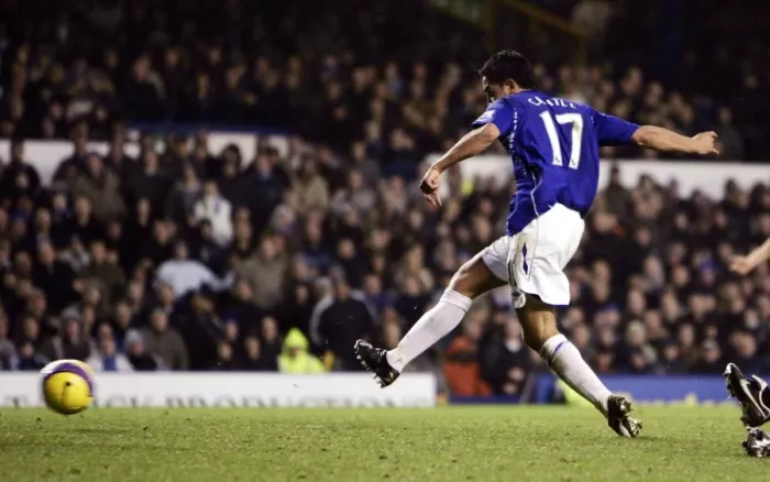 Framed Print : Tim Cahill Scores Everton's Fourth Goal: Everton 4-0 Sunderland, Barclays Premier League, Goodison Park, 24 / 11 / 07 Framed Print : Tim Cahill Scores Everton's Fourth Goal: Everton 4-0 Sunderland, Barclays Premier League, Goodison Park, 24 / 11 / 07