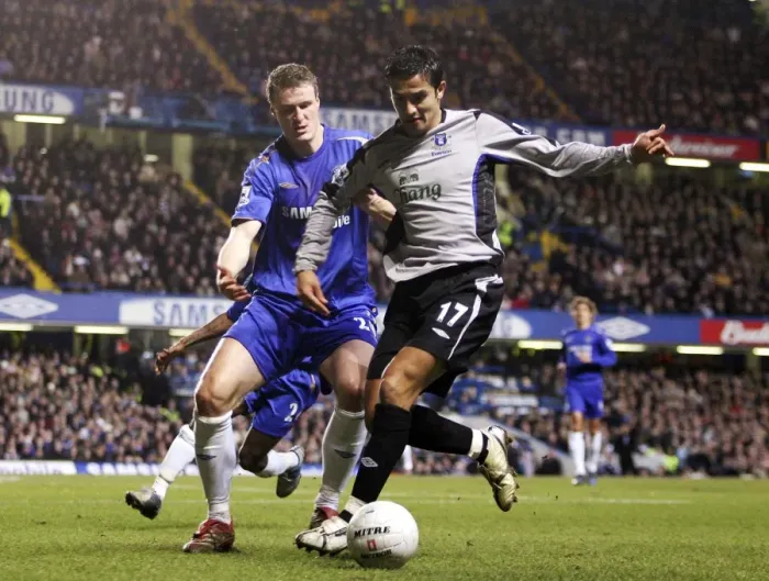 Framed Print : Tim Cahill Shields Ball from Robert Huth in FA Cup Showdown
