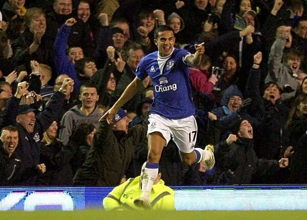 Tim Cahill's Double: Everton's Thrilling Victory over Tottenham Hotspur in the Barclays Premier League