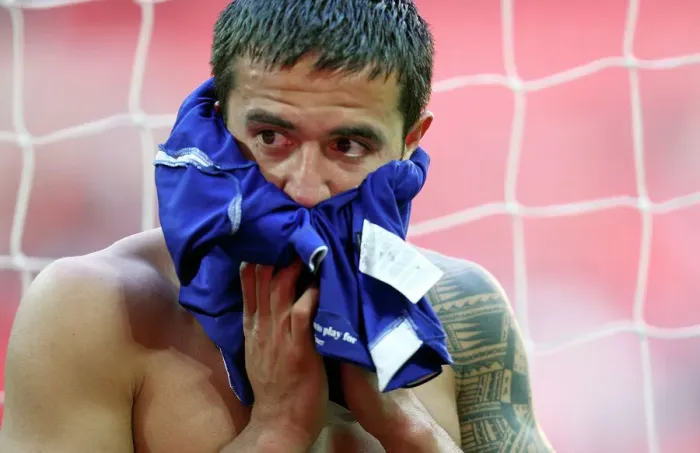 Framed Print : Tim Cahill's Emotional Reaction: Everton's FA Cup Semi-Final Victory over Manchester United (2009) Framed Print : Tim Cahill's Emotional Reaction: Everton's FA Cup Semi-Final Victory over Manchester United (2009)